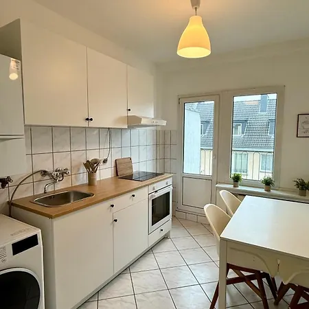 Apartment Ueber Den Daechern Von Dusseldorf